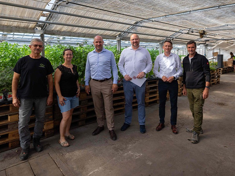 Stadt, Land, Wald: Staatsminister Ingmar Jung auf Sommertour durch Hessen