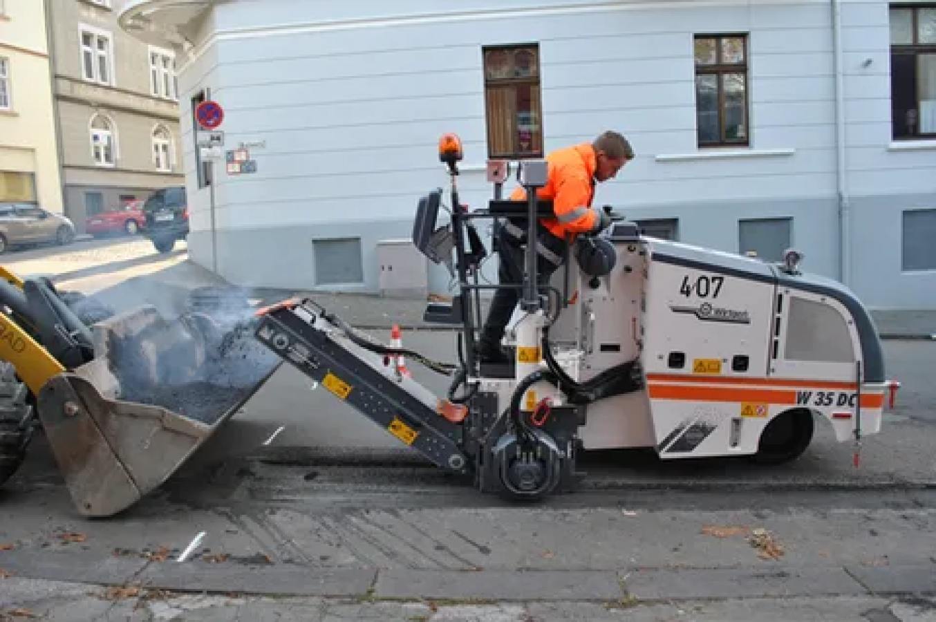 Neuartiger Asphalt soll Luftschadstoffe und Verkehrslärm verringern