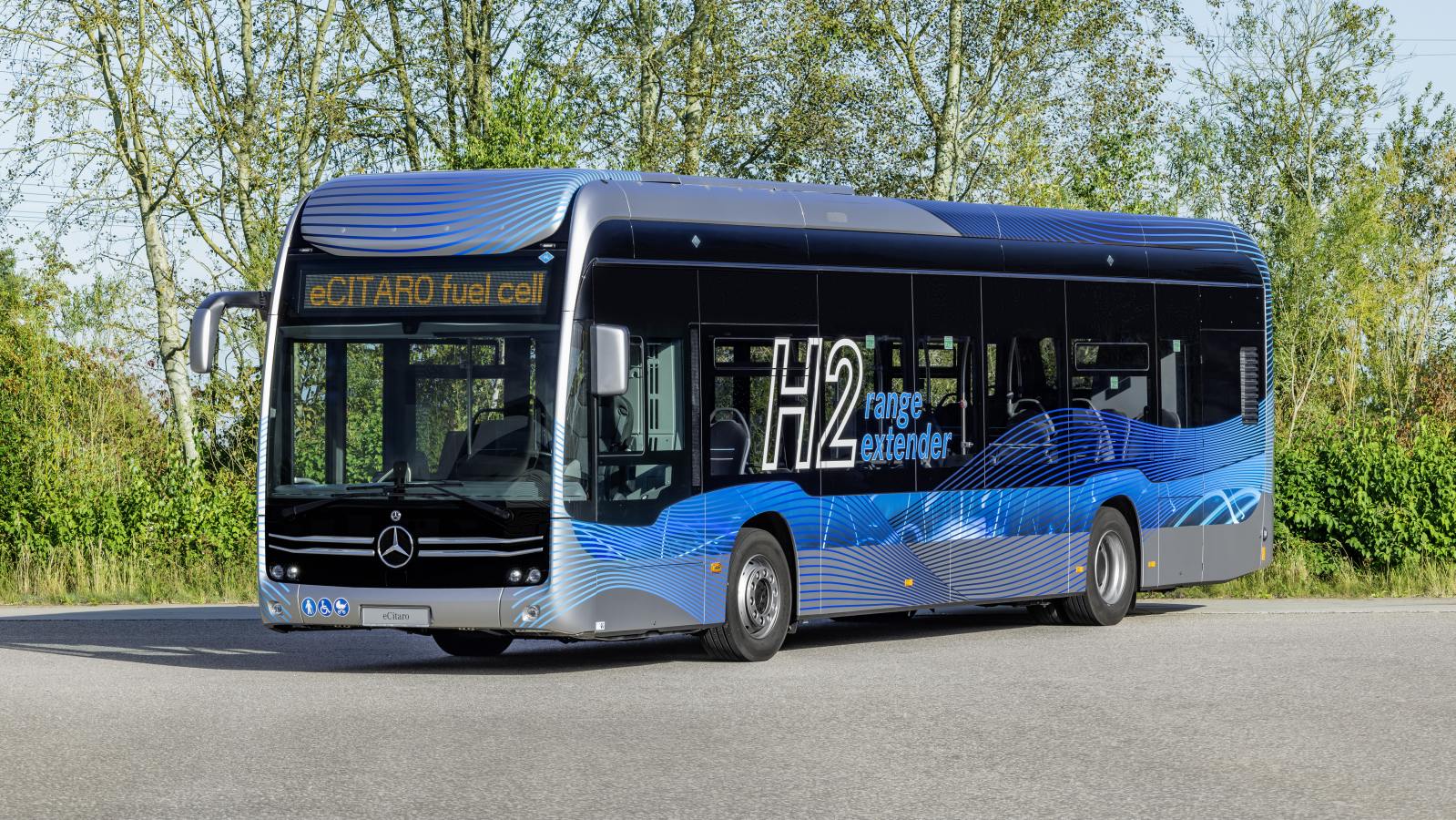 Mercedes-Benz eCitaro fuel cell ist „Bus des Jahres“ und „Ökologischer Bus des Jahres“