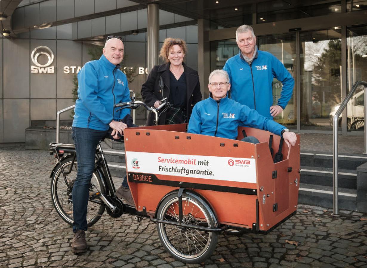 SWB Bus und Bahn unterstützt „Radeln ohne Alter Bonn“