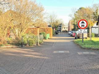 Ab Februar wird der Pinguinweg zur Schulstraße und wird damit zweitweise für den Autoverkehr gesperrt. Foto: Stadt Gütersloh