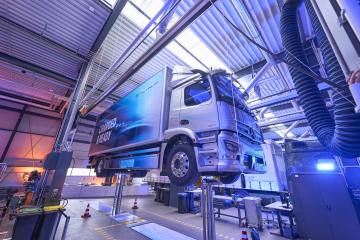 Daimler Truck eröffnet neuen Standort für Vertrieb und Service von Lkw und Bussen in Stuttgart