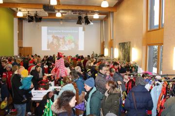 Bergische Kostümbörse: Karneval und Nachhaltigkeit passen zusammen.